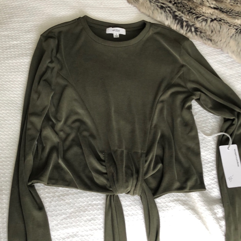 Cute green top